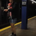 Improw Everywhere, Bez kalhot v metru, 2011, New York