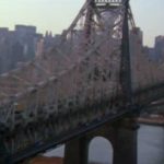 Sám doma 2: Ztracen v New Yorku, Kevin jede do New Yorku, Queensboro Bridge